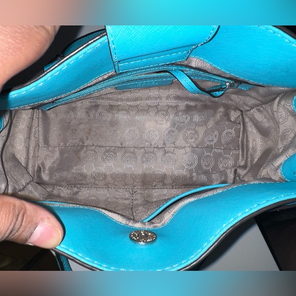 GUC Michael Kors Hamilton in Turquoise Blue - Picture 8 of 8